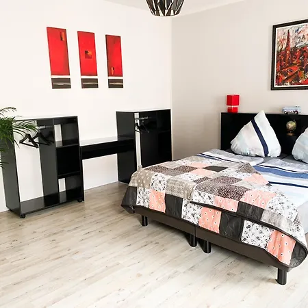 Citywohnung Mit Gartenzugang