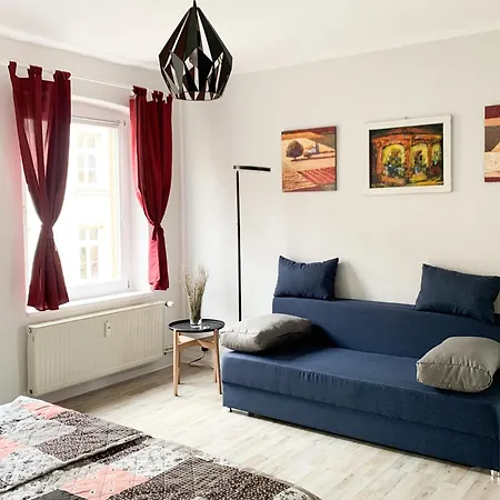 Citywohnung Mit Gartenzugang *